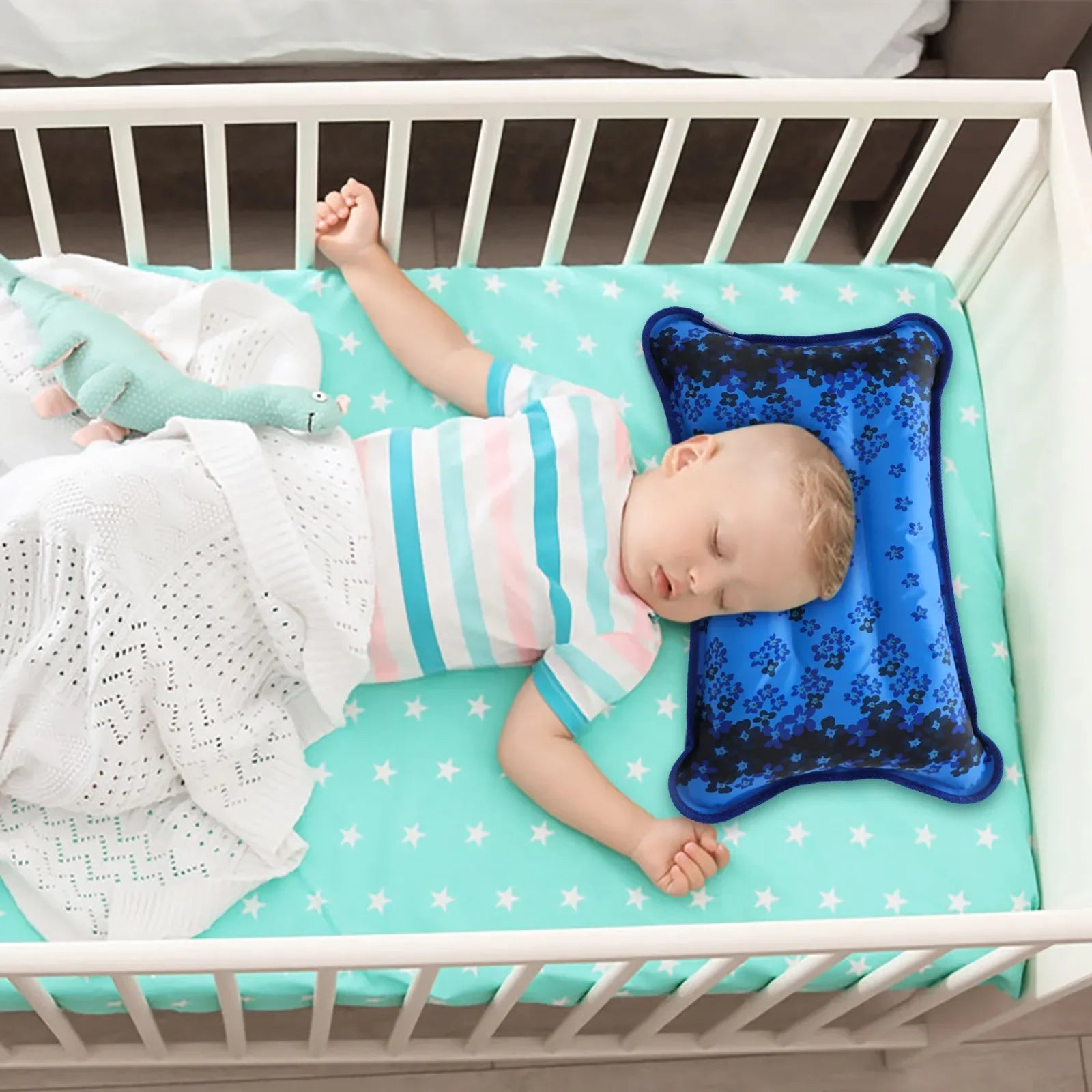 Coussin de refroidissement en eau pour sommeil rafraîchissant et soulagement musculaire.