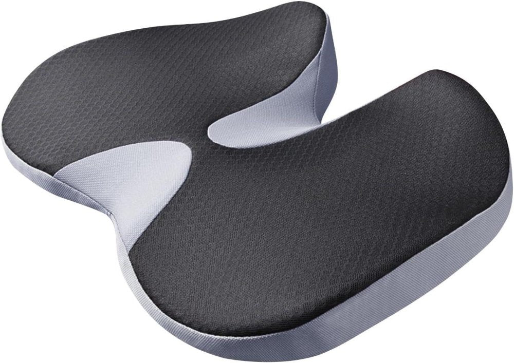 Vue arrière détaillant la forme ergonomique du Coussin Névralgie Pudendale conçue pour épargner le nerf pudendal et stabiliser le bassin.
