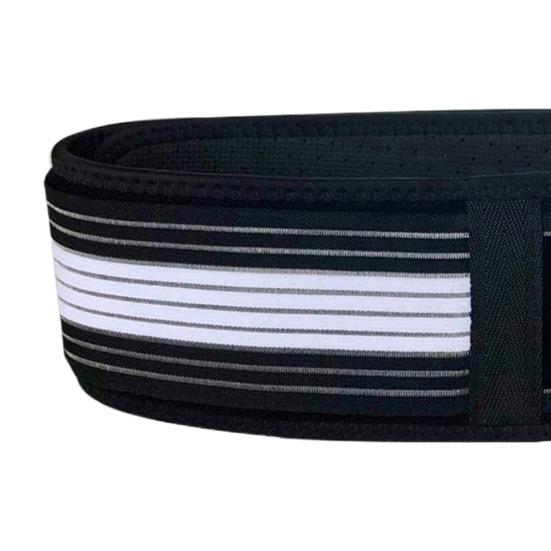 Gros plan sur le tissu respirant et les bandes de compression de la ceinture sacro-iliaque PelviCore™.