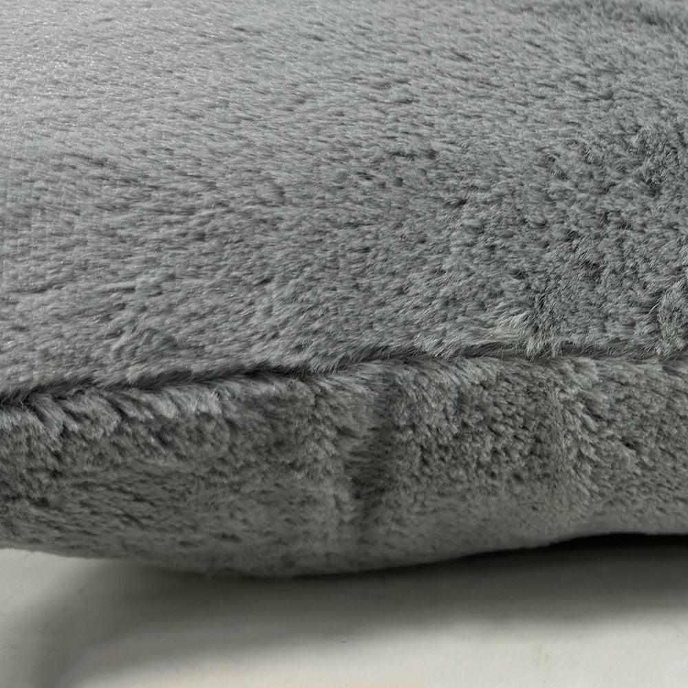 Coussin avec cheveux gris en peluche élégante - Mon - Coussin